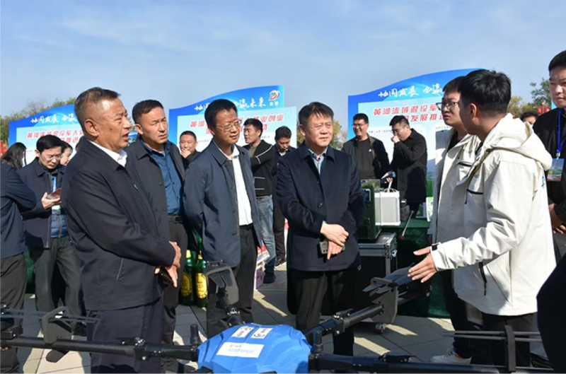 微信图片_20251112140041_22_90.jpg 微信图片_20251112140041_22_90.jpg